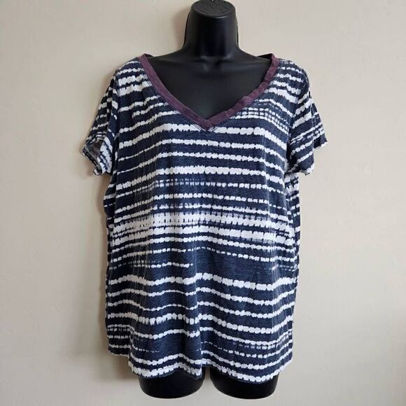 Torrid Striped T-shirt - Picture 1 of 6
